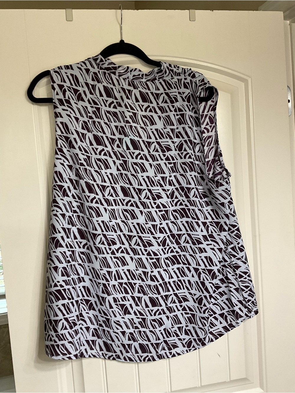 NWT Fortune + Ivy White & Dark Purple Sleeveless V-Neck Size XXL - Picture 7 of 7